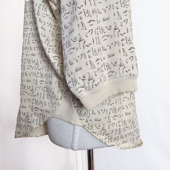 Vintage Chaus Cream Shirt Unique Hieroglyph Print - Picture 5 of 6